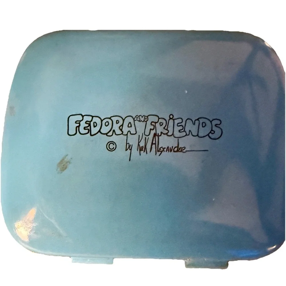 Fedora & Friends Kirk Alexander SEW WHAT Metal Sewing‎ Mending Kit Tin VTG